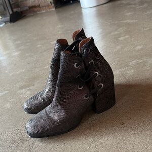 H By Hudson Textured Gray Ankle Boots